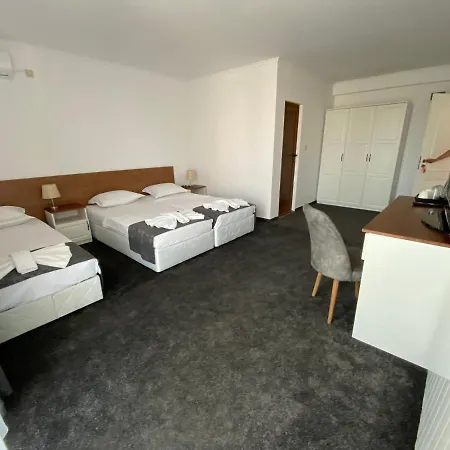 Aqua Family بيت ضيافة