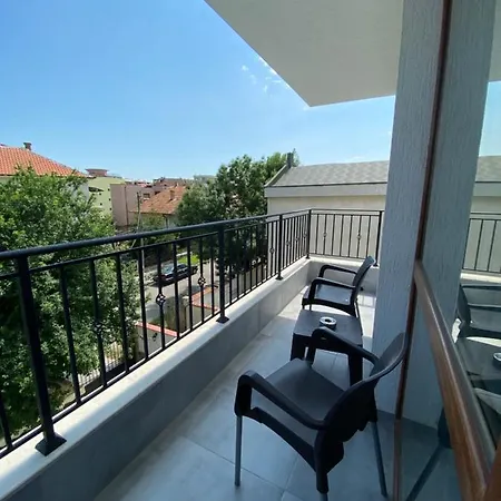 Aqua Family بيت ضيافة