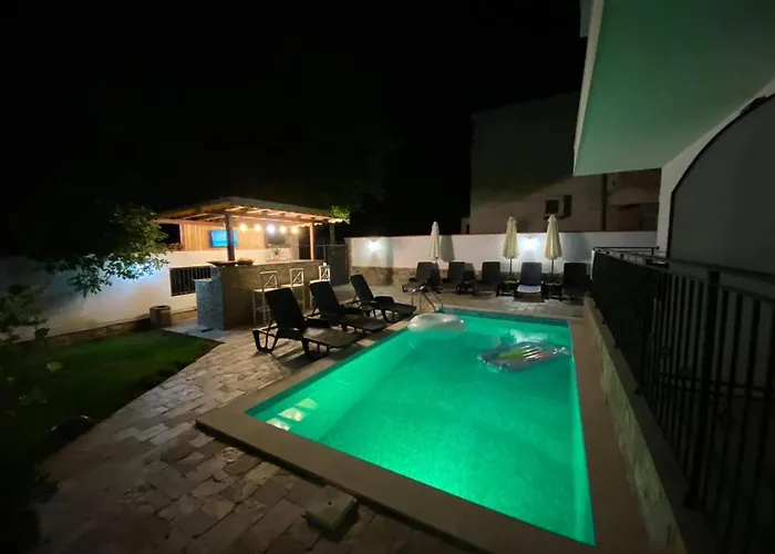 Gasthuis Aqua Family 4*