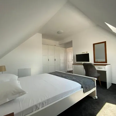 Aqua Family Guest house *