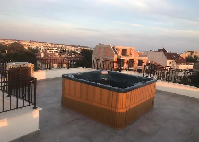 Pensión Aqua Family 4*