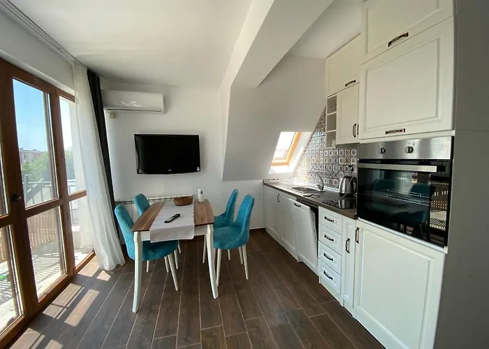 Pensión Aqua Family 4*