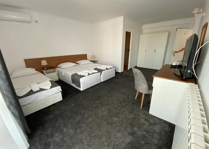 Aqua Family Pensión